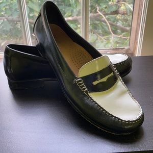 Classic GH Bass Weejuns, Black & White, Size 9